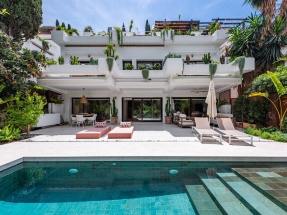 Duplex avec piscine privée sur la Golden Mile à Marbella