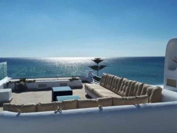 Villa les pieds dans l'eau à Tamuda Bay