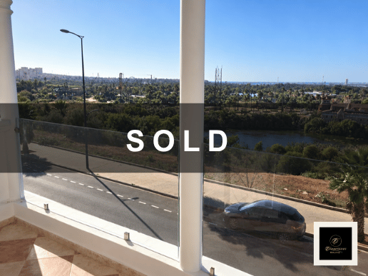 Propriété vendue — Connoisseur Realty Group